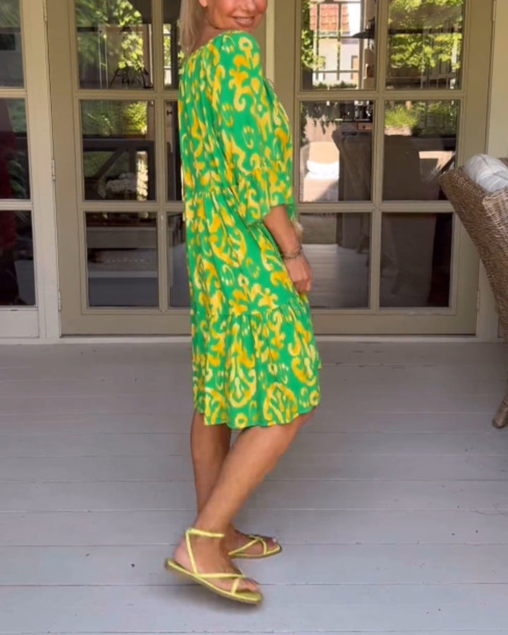 GRAINNE | VINTAGE PRINTED MIDI DRESS WITH V NECK