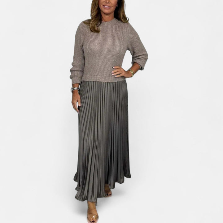 AOIFE | ELEGANT MAXI DRESS WITH PLEATED SKIRT