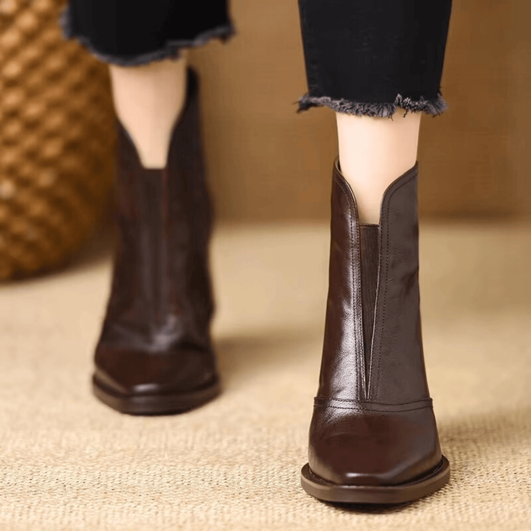 EMER | STACKED HEEL LEATHER ANKLE BOOT